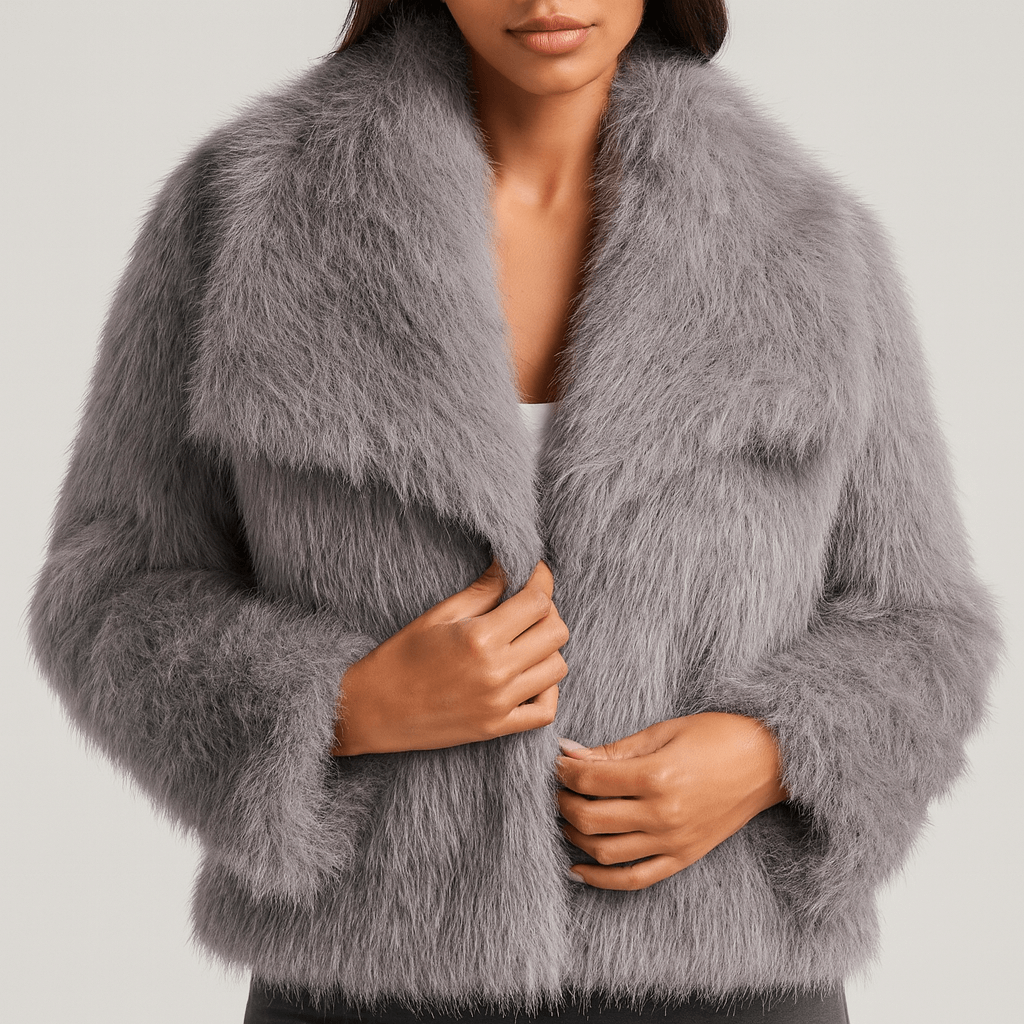 Szeroki krój płaszcza ze sztucznego futra